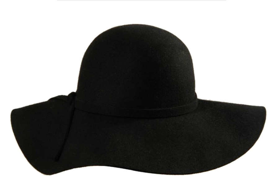 Большие черные шляпы