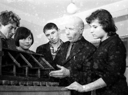 11-1965G.-PREPODAVATEL-GENNADII-NIKOLAEVIC-KONSTANTINOV.-MARIINSKO-POSADSKII-LESOTEKNICESKII-TEKNIKUM-1.jpg