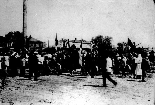 10-1930-E-G-MARIINSKII-POSAD.-MITING-POSVYSENNYI-NACALU-UBOROCNYK-RABOT-1.jpg