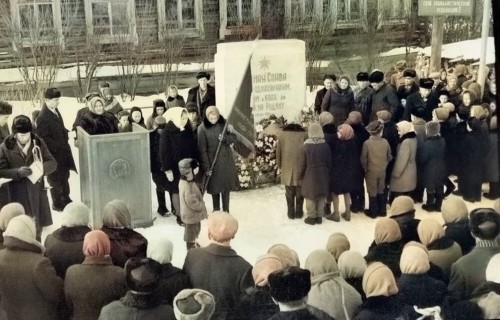 1 1965г. Новинская. открытие памятника павшим воинам в Великой Отечественной войне. Мариинский Посад