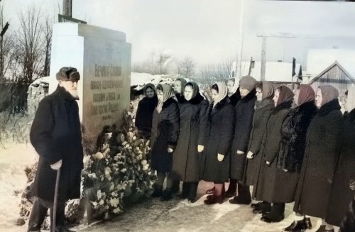 6 1965г. Новинская. открытие памятника павшим воинам в Великой Отечественной войне. Мариинский Посад