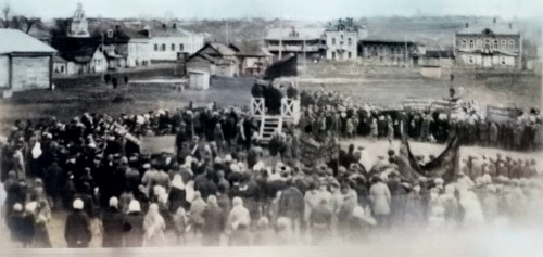 9-1932G.-MARIINSKII-POSAD.-KRASNAY-PLOSAD.-1-MAY-2.jpg