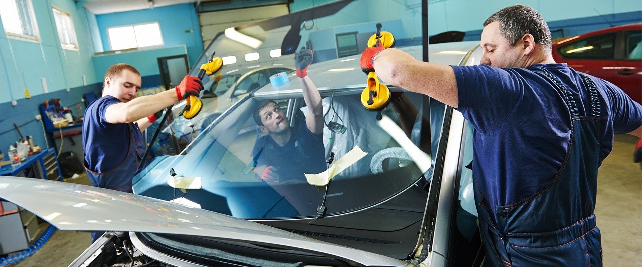 Сколько стоит замена автостекла