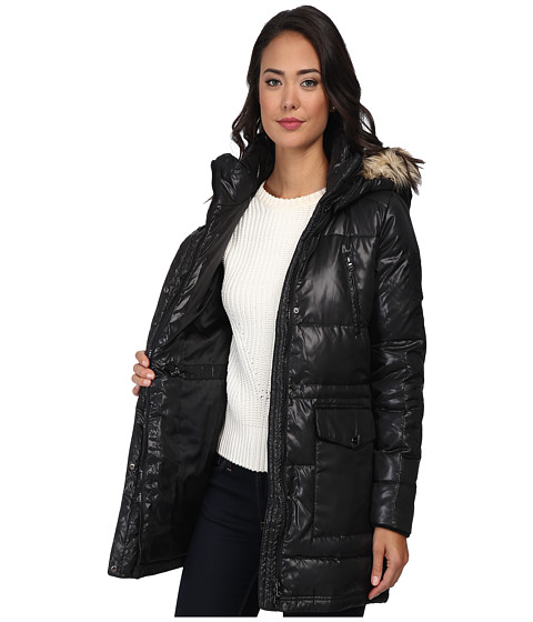 Два пуховика. Пуховик белый marco polo. Желтый пуховик. Образы с желтым пуховиком. Пуховик из двух цветов.